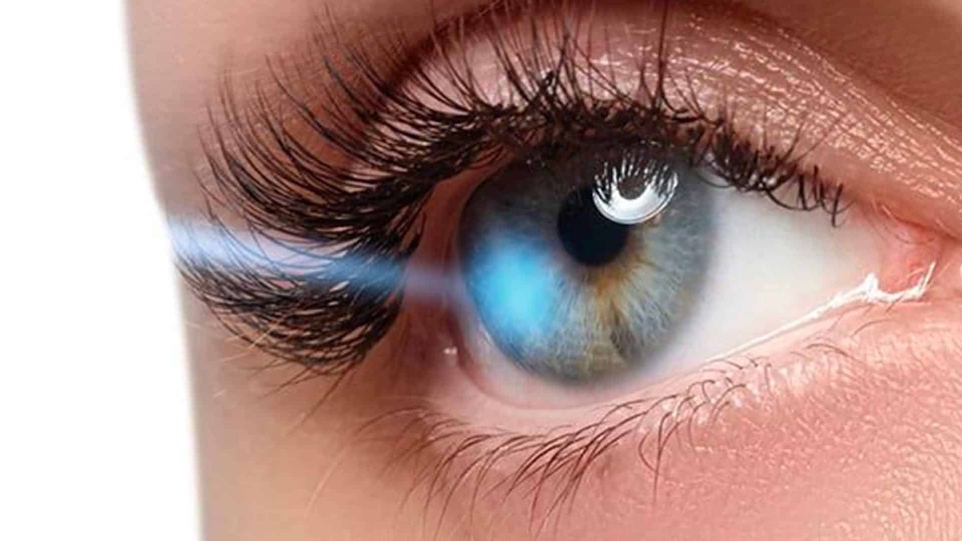 operation pkr yeux dr maxime delbarre chirurgien ophtalmologiste specialiste chirurgie refractive cataracte montpellier