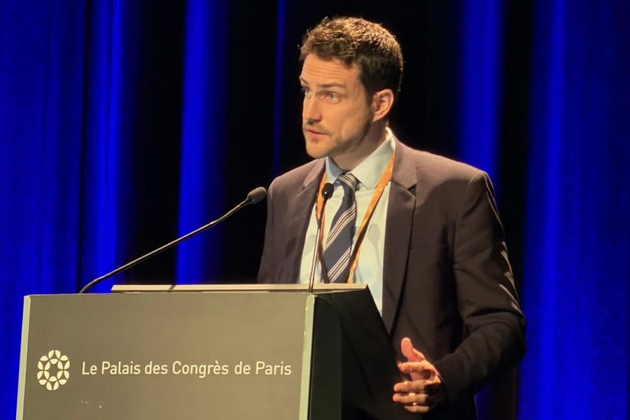 chirurgien ophtalmologiste dr maxime delbarre specialiste chirurgie refractive chirurgie cataracte montpellier